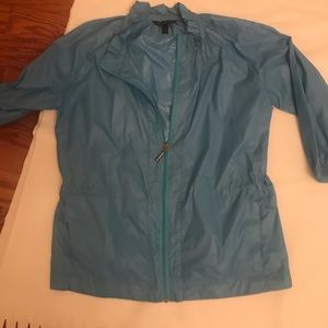 - Sports Solutions Wind breaker